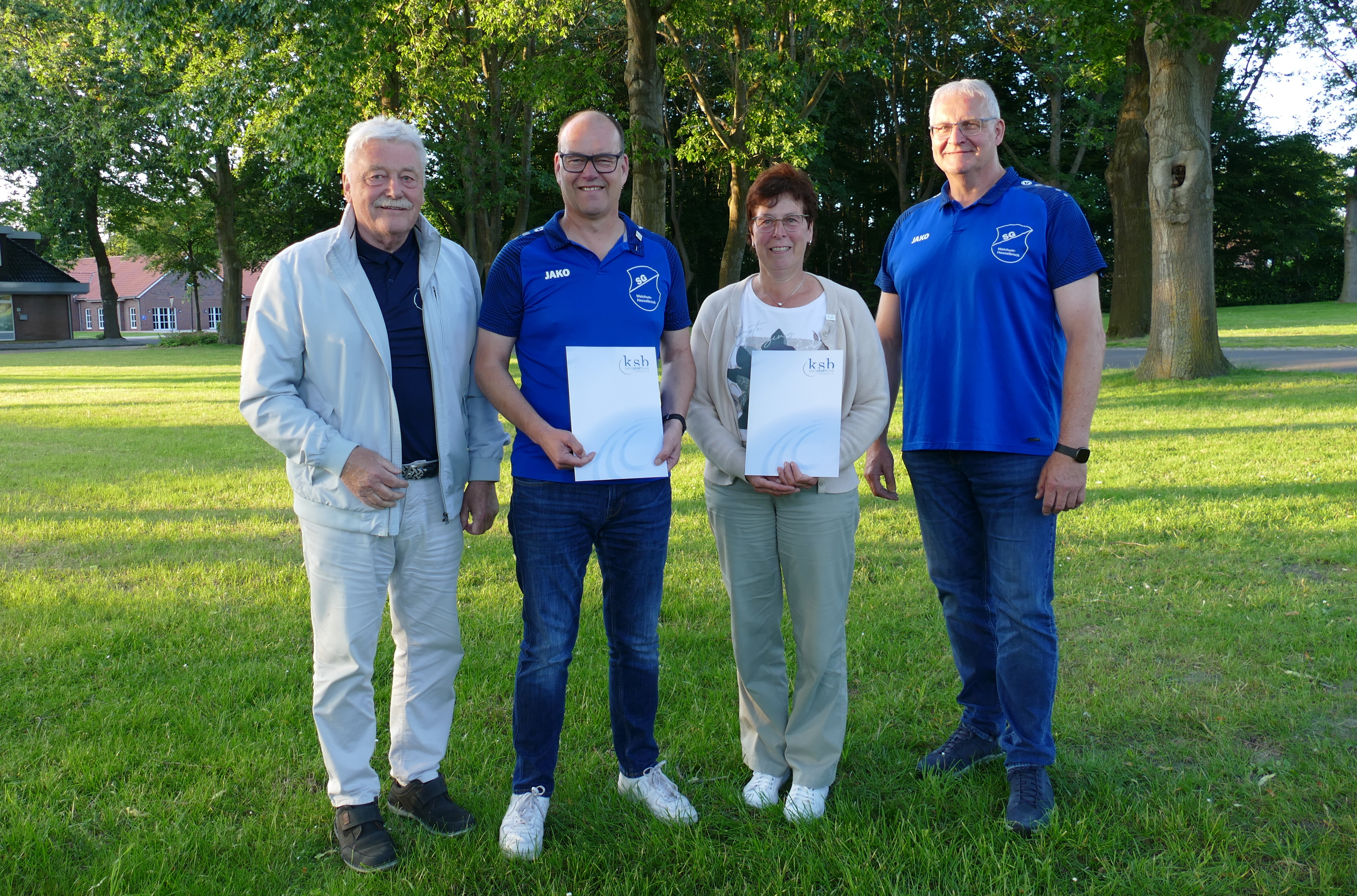 SG Walchum/Hasselbrock ehrt zwei langjährige Ehrenamtliche SG Walchum/Hasselbrock ehrt zwei langjährige Ehrenamtliche